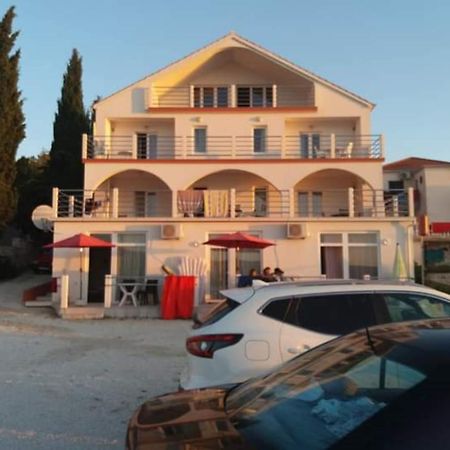 Vila Matej Ražanj 外观 照片